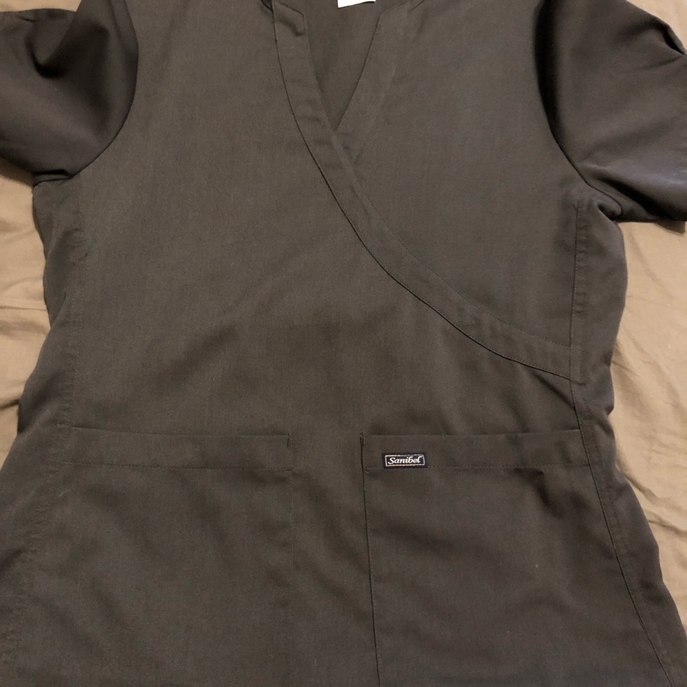 Scrub set - Picture 2 of 3